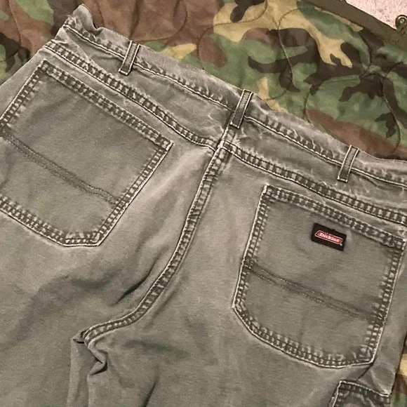 Dickies faded sage‎ carpenter shorts vtg y2k Mexico size 36/13 - Picture 2 of 8